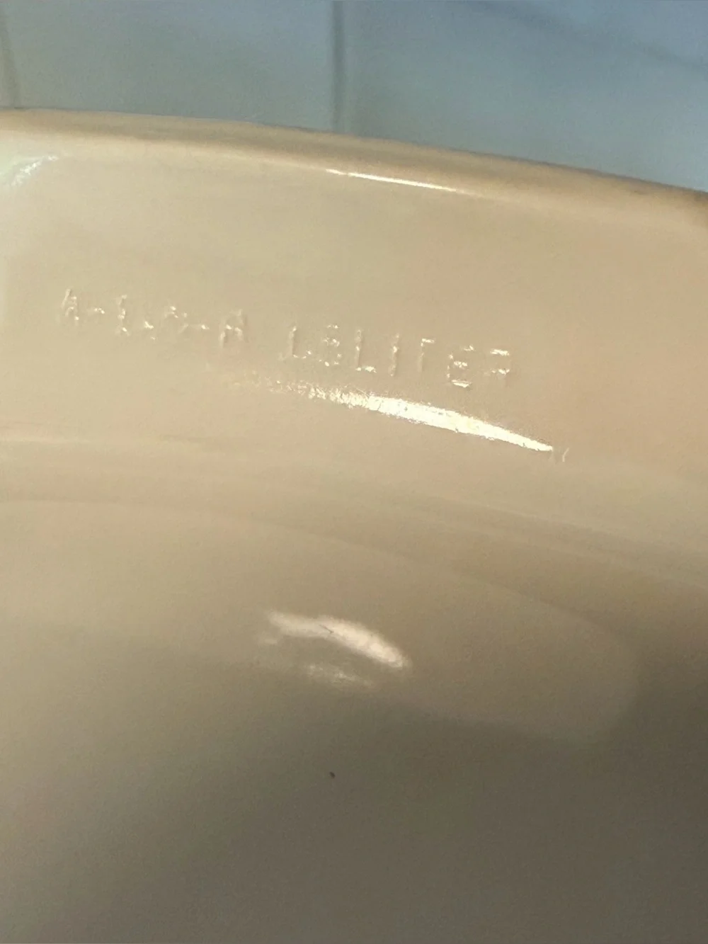 Vintage CorningWare Casserole dish w/ amber lid 1.5L